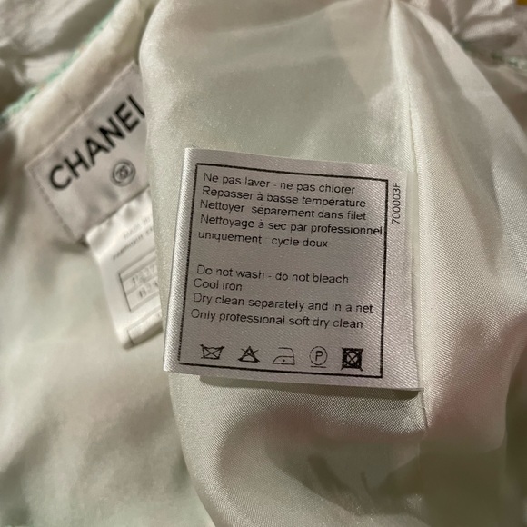 Chanel Vintage 2004 Cruise Collection 04C Tweed Boucle Skirt - Picture 13 of 14